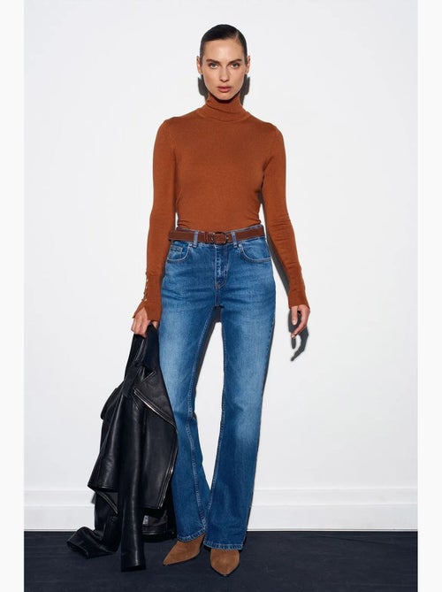 Pull en maille femme à col roulé et boutons dilvin - Kiabi Pull en maille femme à col roulé et boutons dilvin - Kiabi