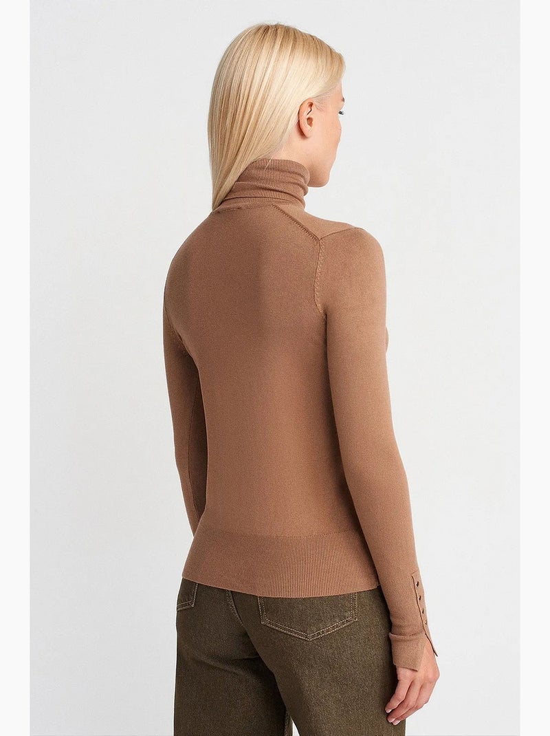Pull en maille femme à col roulé et boutons dilvin Taupe - Kiabi