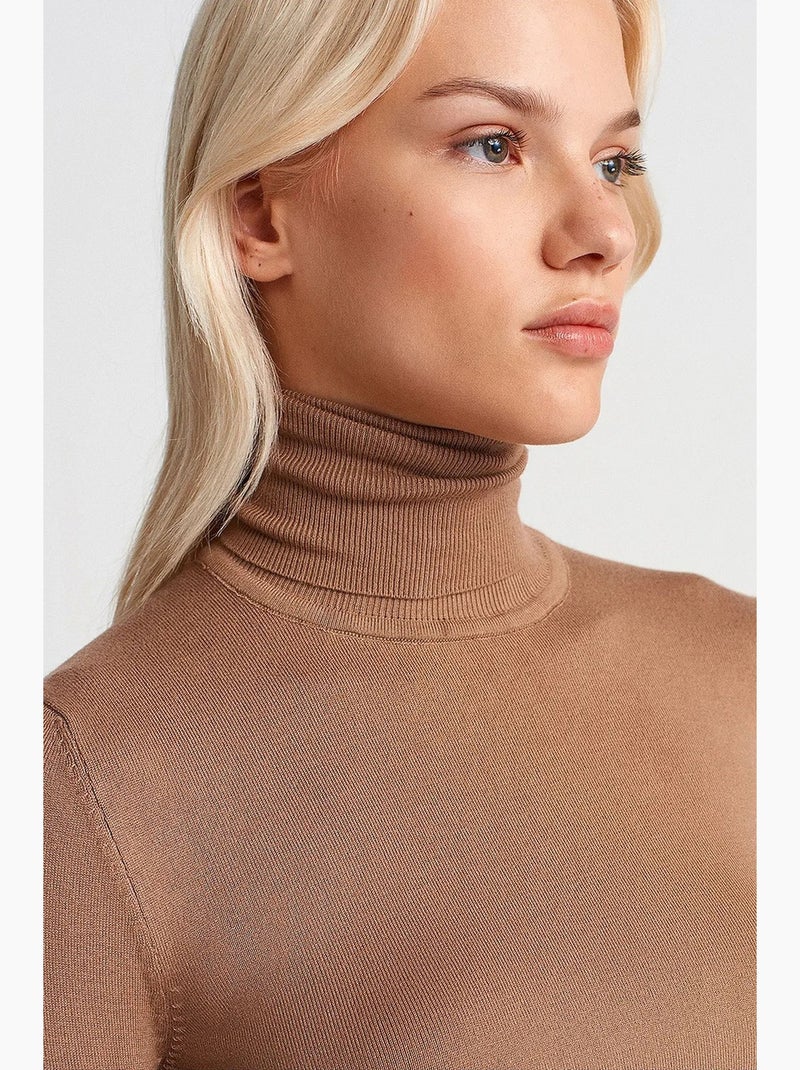 Pull en maille femme à col roulé et boutons dilvin Taupe - Kiabi