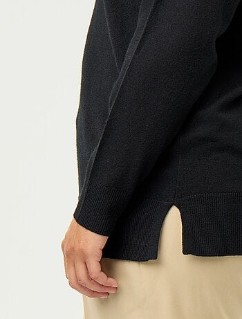 Pull en maille fine col V