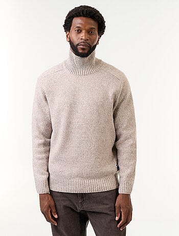 Pull en maille grosse jauge à col montant