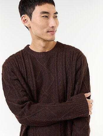 Pull en maille grosse jauge avec torsades