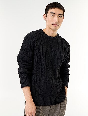 Pull en maille grosse jauge avec torsades