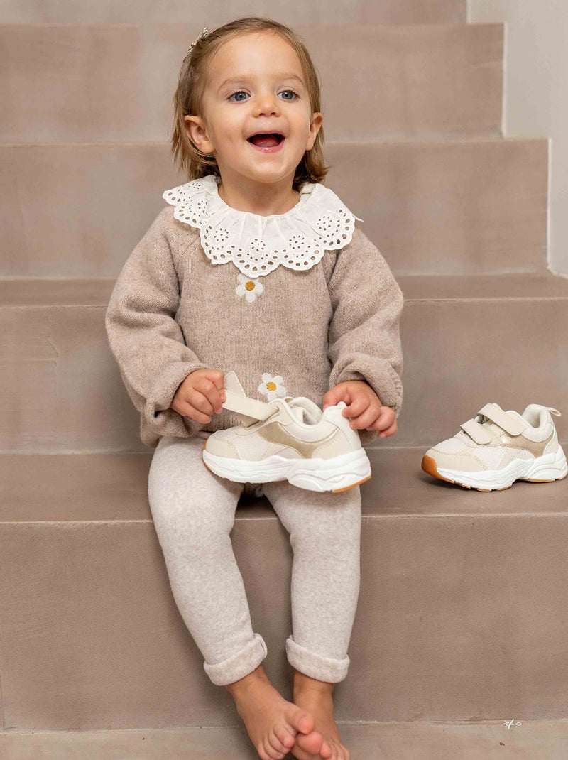 Pull en maille mousseuse avec broderies Beige - Kiabi