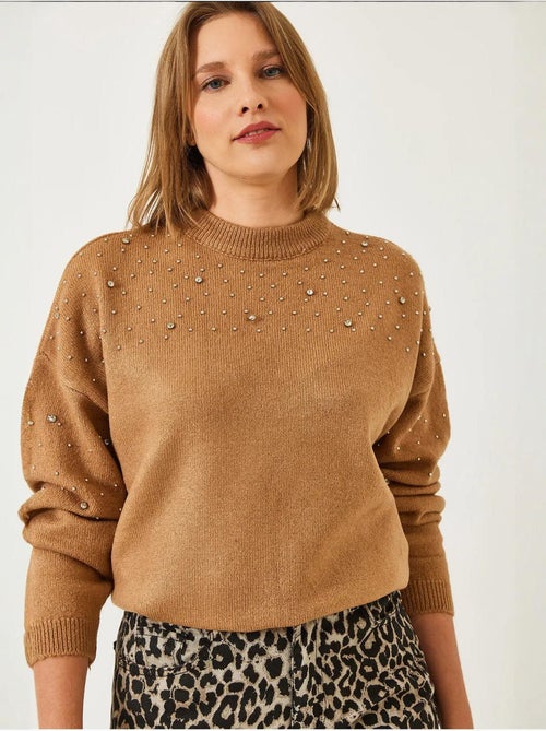 Pull en maille orné de pierres bianco lucci - Kiabi Pull en maille orné de pierres bianco lucci - Kiabi