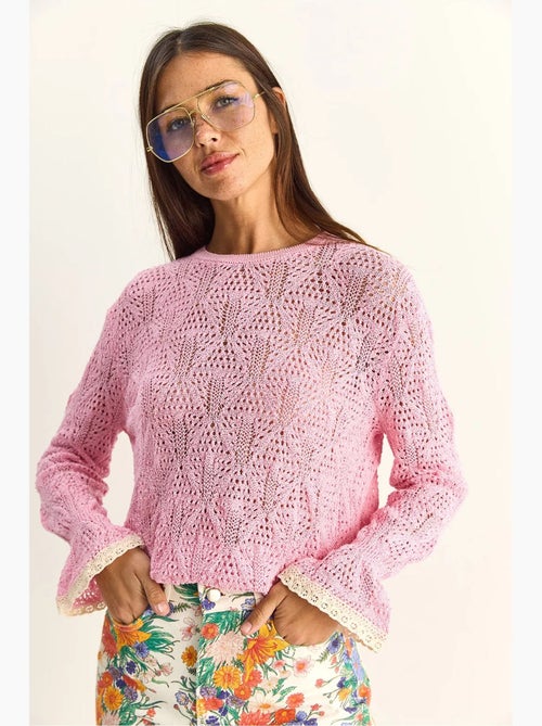 Pull en maille texturée à col rond avec volants lucci - Kiabi Pull en maille texturée à col rond avec volants lucci - Kiabi