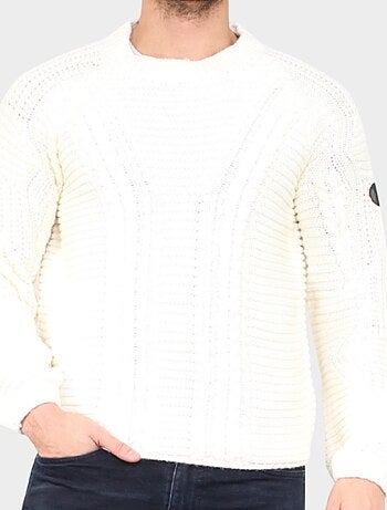 Pull en maille torsadée