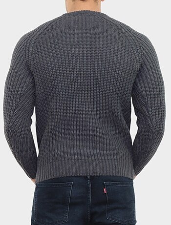 Pull en maille torsadée