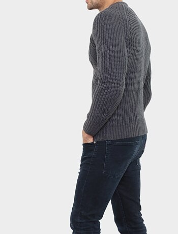 Pull en maille torsadée