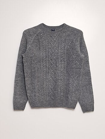 Pull en maille torsadée