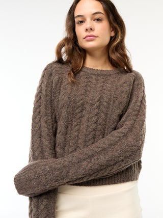 Pull en maille torsadée