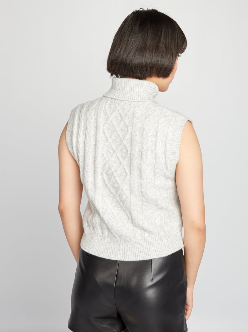 Aria™ | Gilet Sans Manches en Maille Torsadée