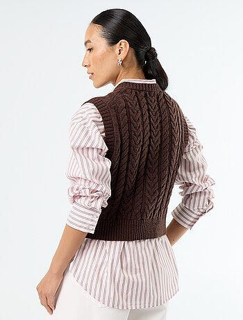 Pull en maille torsadée sans manches