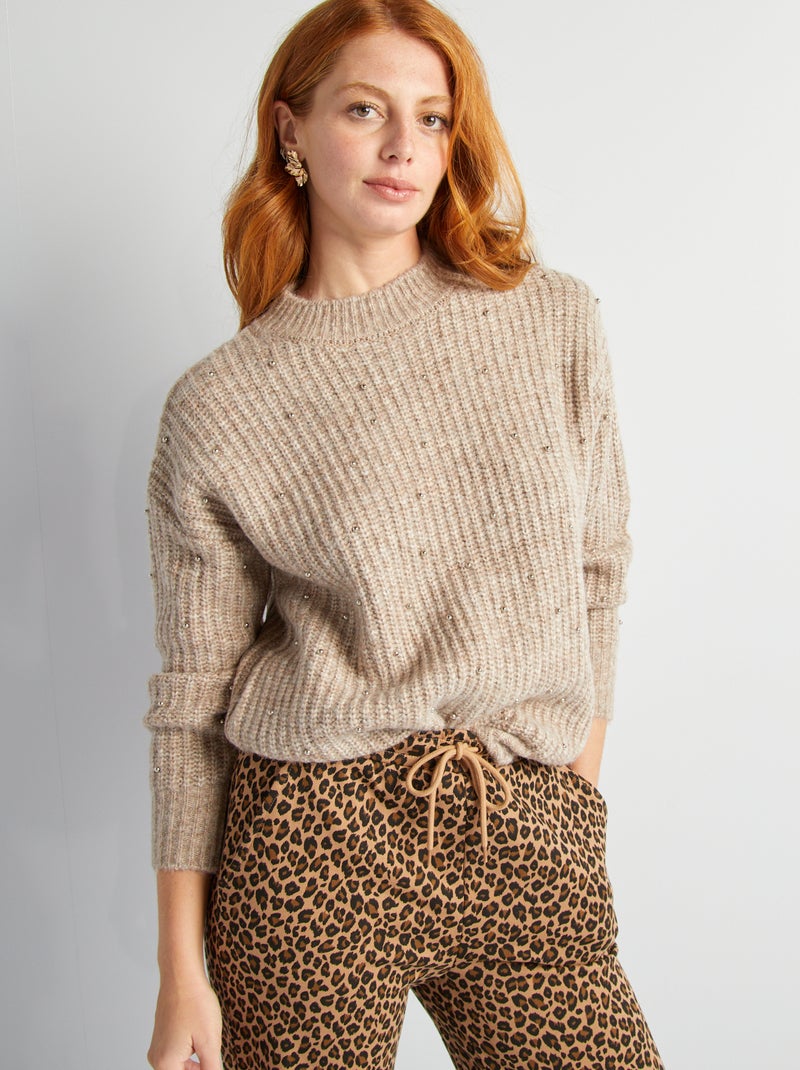 Pull en maille tricot avec perles fantaisies Beige - Kiabi