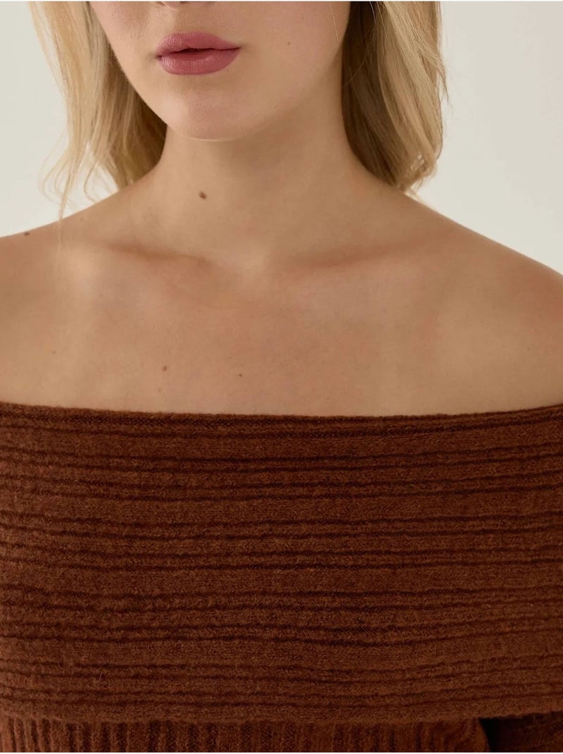 Pull en tricot à épaules dénudées Marron - Kiabi
