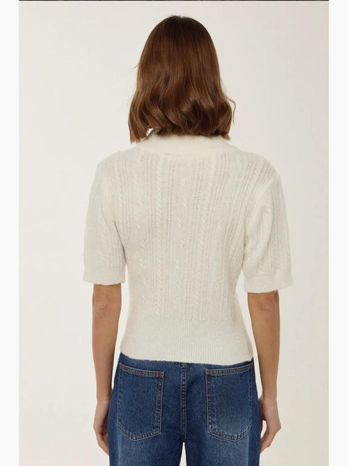 Pull en tricot à manches courtes et demi-col roulé avec tresses hiccup - Kiabi Pull en tricot à manches courtes et demi-col roulé avec tresses hiccup - Kiabi