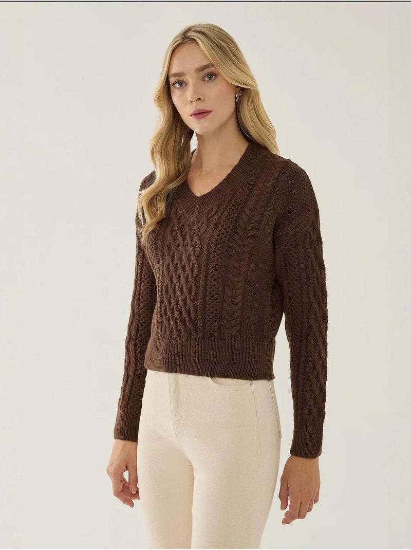 Pull en tricot à tresses et col en V Marron - Kiabi