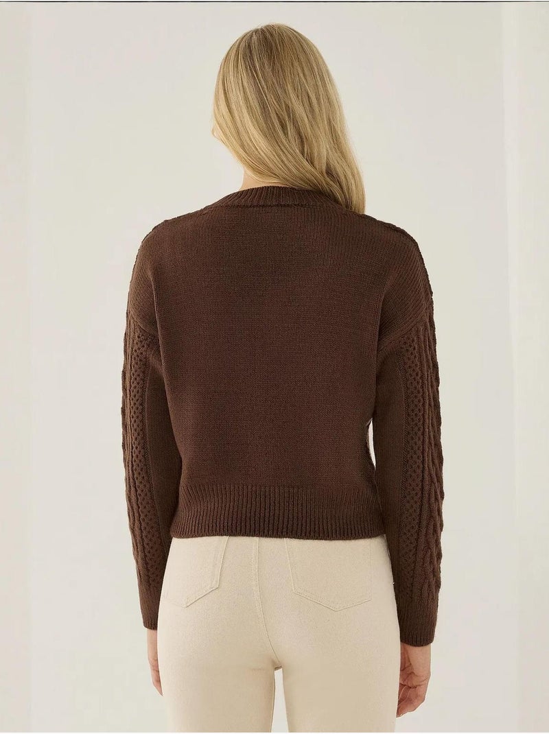 Pull en tricot à tresses et col en V Marron - Kiabi
