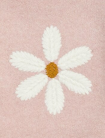 Pull en tricot avec broderie
