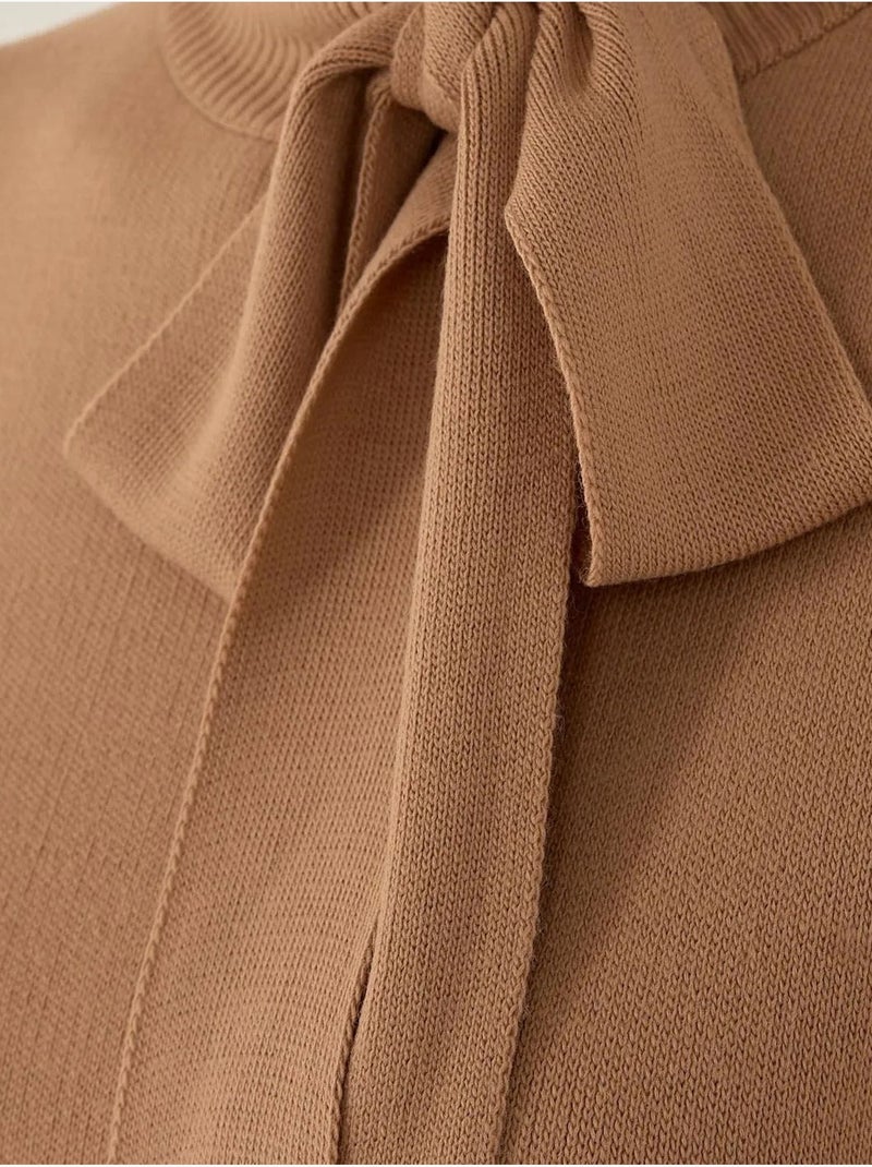 Pull en tricot avec nœud détaillé Marron - Kiabi