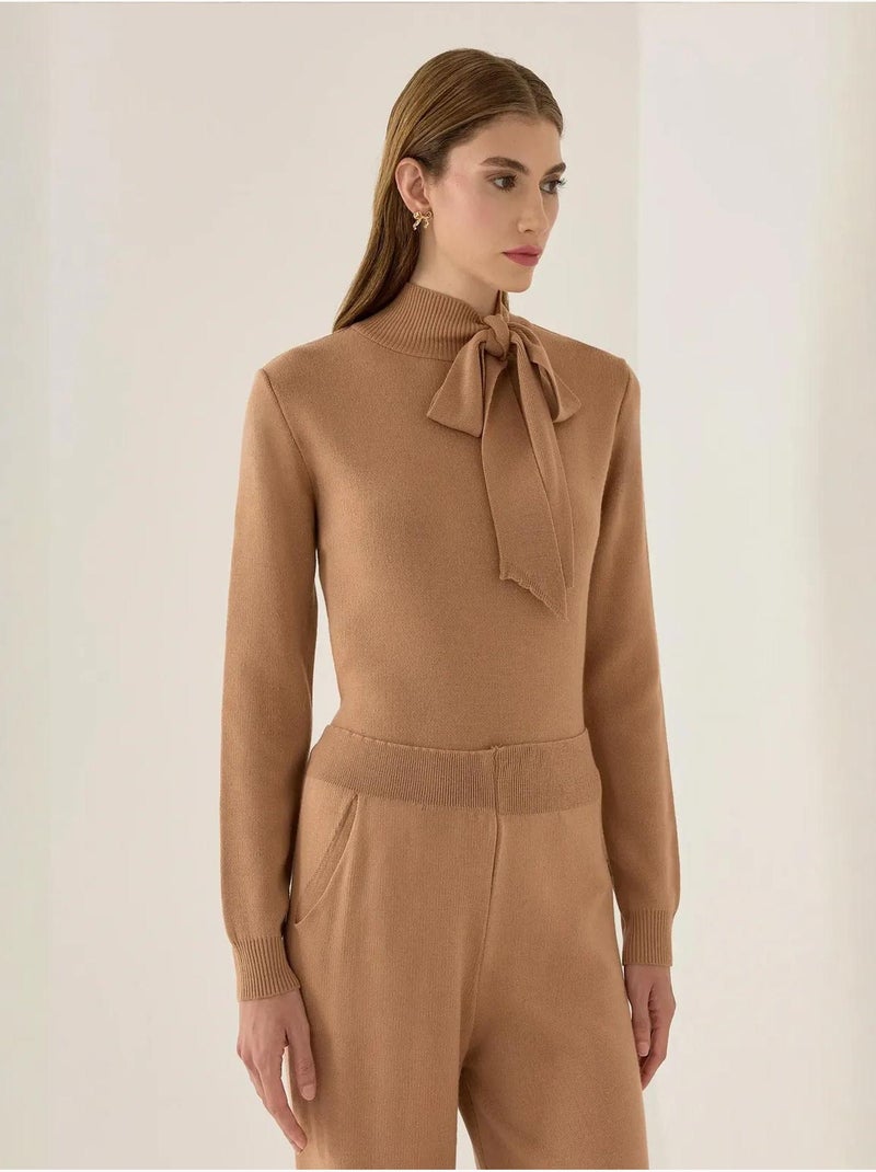 Pull en tricot avec nœud détaillé Marron - Kiabi