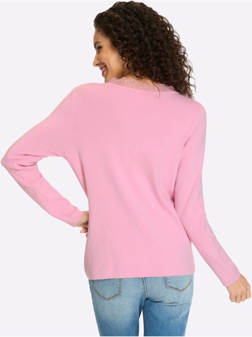 Pull En Tricot Fin Bordure En Dentelle Au Col V. - Taille Standard - Helline - Kiabi Pull En Tricot Fin Bordure En Dentelle Au Col V. - Taille Standard - Helline - Kiabi