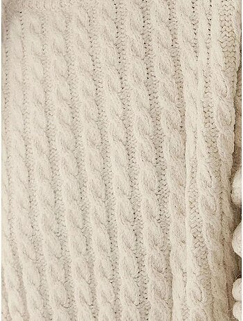 Pull en tricot tressé