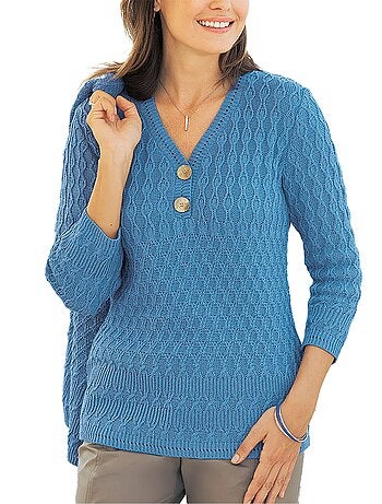 Pull encolure V motifs ajourés