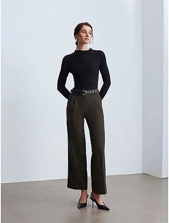 Pull femme cintré en maille côtelée, col montant court dilvin