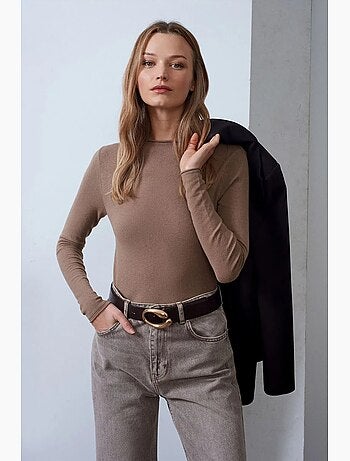 Pull femme cintré en maille côtelée, col montant court dilvin
