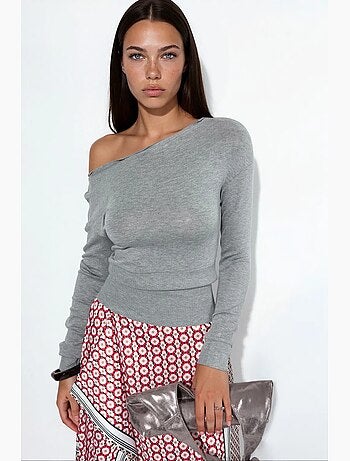 Pull femme court en maille côtelée à col rond busem