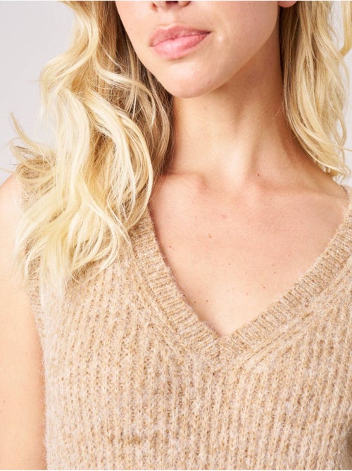 Pull femme en maille, sans manches 'deeluxe' - Kiabi Pull femme en maille, sans manches 'deeluxe' - Kiabi