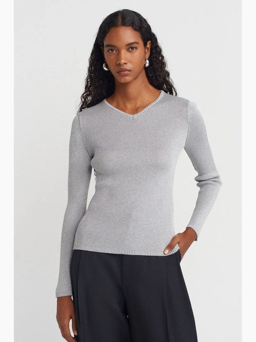 Pull femme slim à col v côtelé dilvin - Kiabi Pull femme slim à col v côtelé dilvin - Kiabi