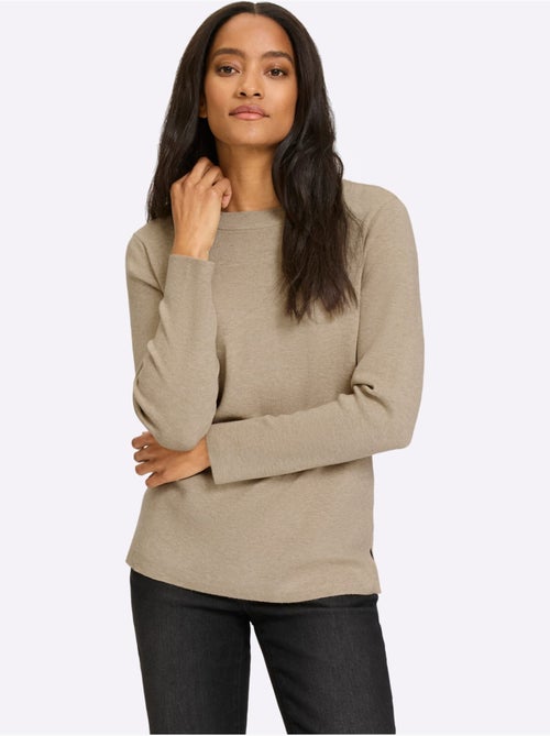 Pull Fentes Tendance à L'ourlet - Taille Standard - Helline - Kiabi Pull Fentes Tendance à L'ourlet - Taille Standard - Helline - Kiabi