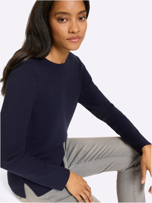 Pull Fentes Tendance à L'ourlet - Taille Standard - Helline - Kiabi Pull Fentes Tendance à L'ourlet - Taille Standard - Helline - Kiabi
