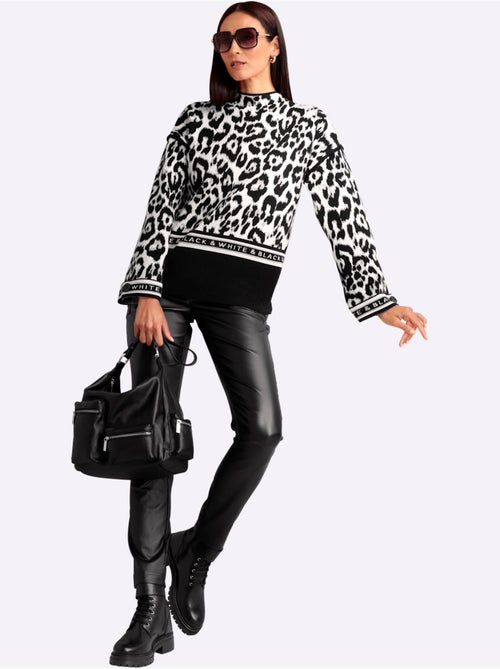 Pull Jacquard Motif Jacquard Original - Taille Standard - Helline - Kiabi Pull Jacquard Motif Jacquard Original - Taille Standard - Helline - Kiabi