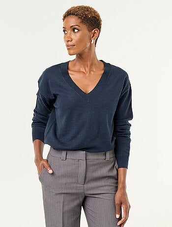 Pull léger à col V