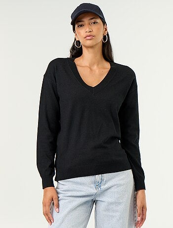 Pull léger à col V