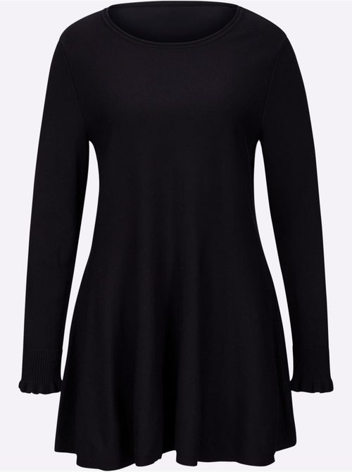 Pull long évasé à encolure ronde et manches longues - Taille standard - Helline - Kiabi Pull long évasé à encolure ronde et manches longues - Taille standard - Helline - Kiabi