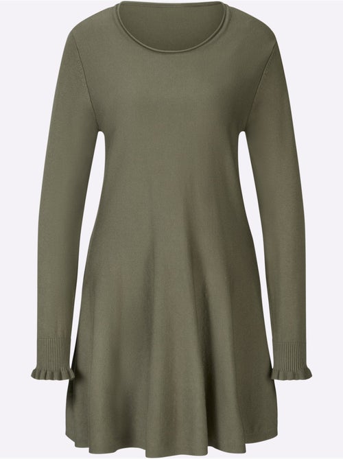 Pull long légèrement évasé en tricot fin avec col rond - taille standard - helline - Kiabi Pull long légèrement évasé en tricot fin avec col rond - taille standard - helline - Kiabi