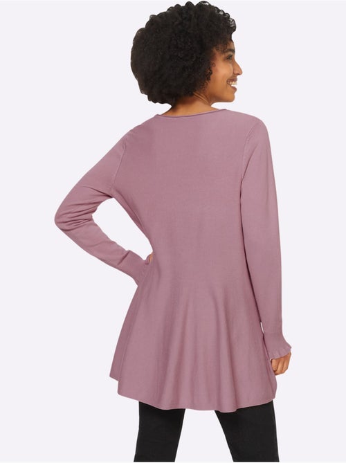 Pull long légèrement évasé en tricot fin avec col rond - taille standard - helline - Kiabi Pull long légèrement évasé en tricot fin avec col rond - taille standard - helline - Kiabi