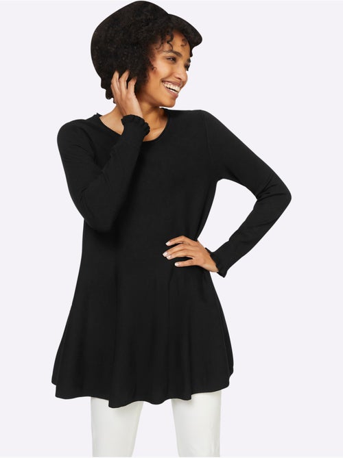 Pull long légèrement évasé en tricot fin avec col rond - taille standard - helline - Kiabi Pull long légèrement évasé en tricot fin avec col rond - taille standard - helline - Kiabi