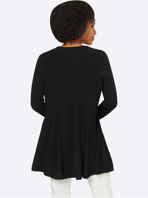 Pull long légèrement évasé en tricot fin avec col rond - taille standard - helline - Kiabi Pull long légèrement évasé en tricot fin avec col rond - taille standard - helline - Kiabi