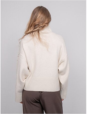 Pull maille col montant orné de strass kobilie