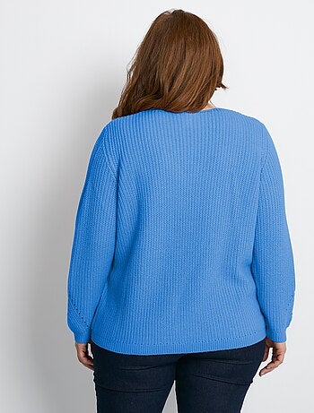 Pull maille perlée et ajourée col V