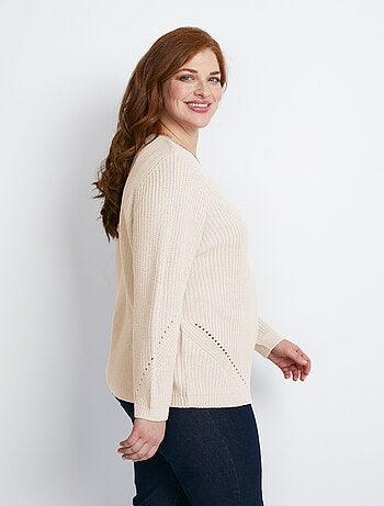 Pull maille perlée et ajourée col V