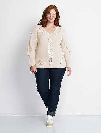 Pull maille perlée et ajourée col V