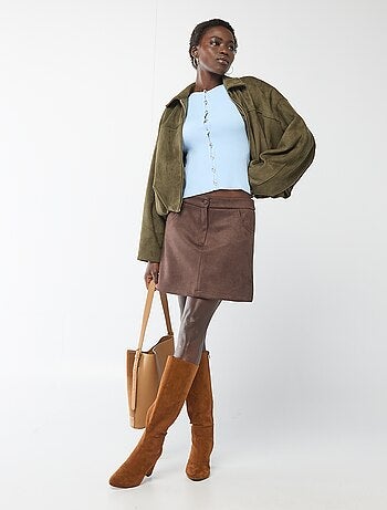 Pull manches courtes avec boutons fantaisie