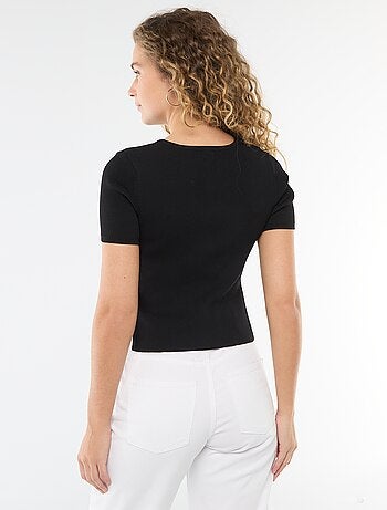 Pull manches courtes avec boutons fantaisie