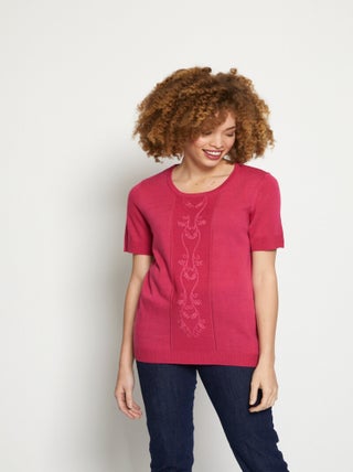 Pull manches courtes fantaisie brodée